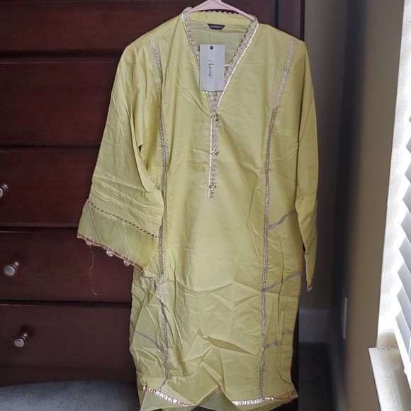 Lemon Yellow Pakistani Kurta by Sapphire FINAL PRICE - Picture 5 of 13